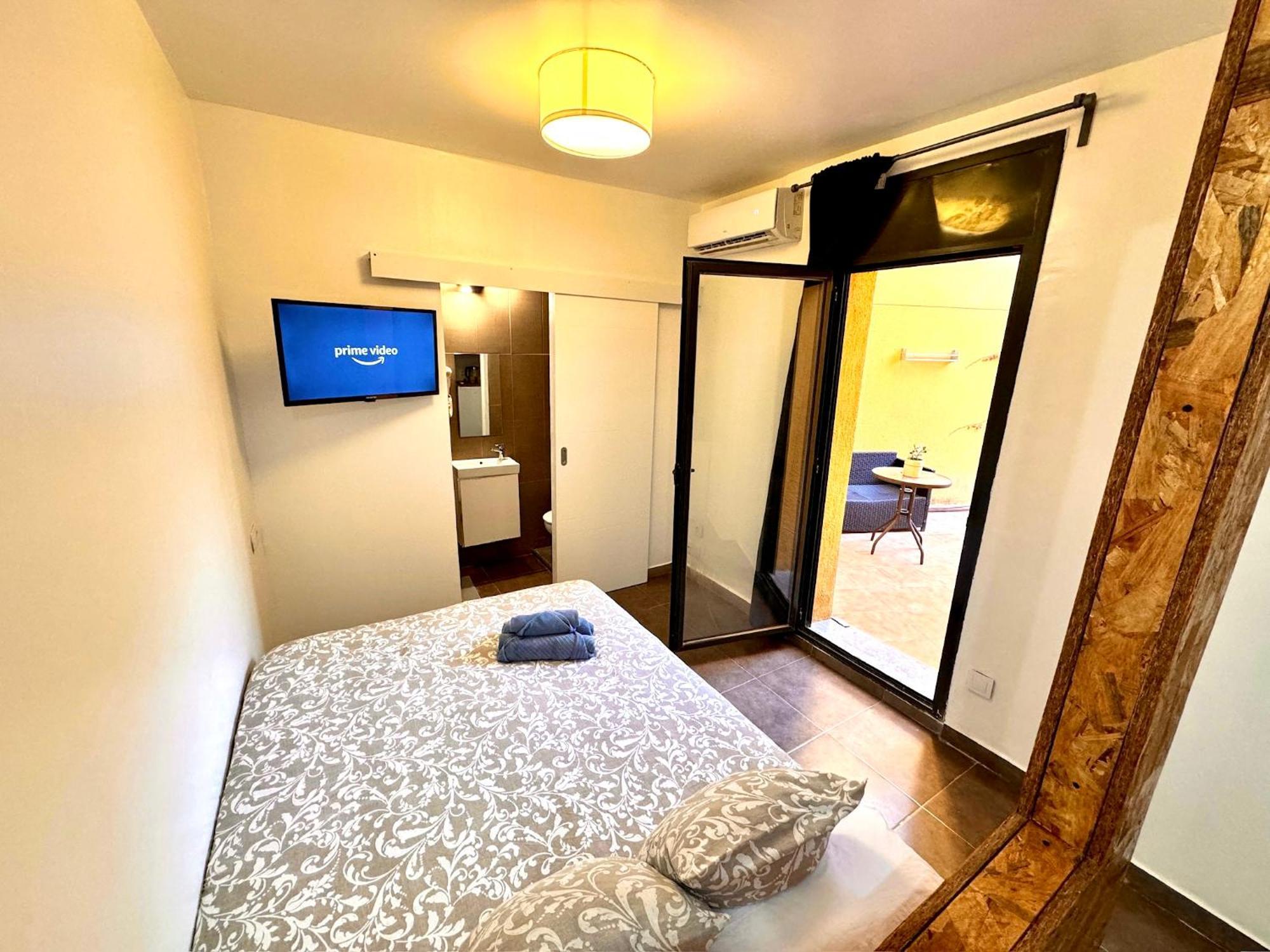 Mt Boutique Suites Y Apartamentos - Adults Only - Матаро Экстерьер фото