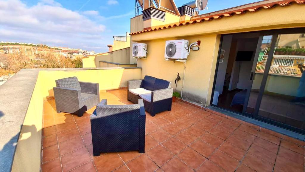 Mt Boutique Suites Y Apartamentos - Adults Only - Матаро Экстерьер фото